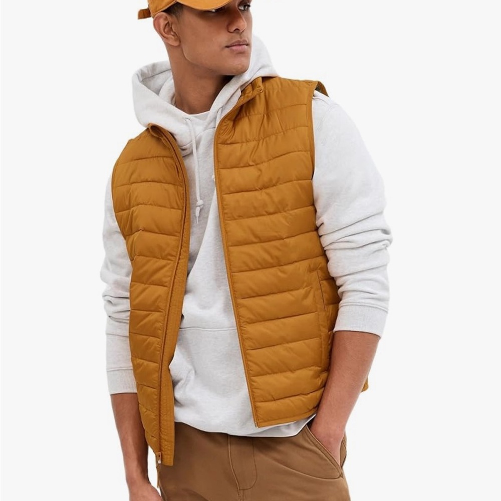 Gap Men's Tiger Eye (Goldenrod) Quilted Vest Size Small NEW